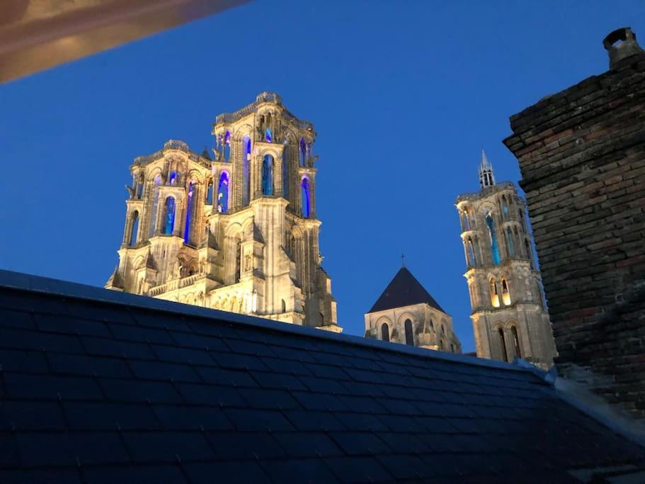 Suite De Charme Au Pied De La Cathedrale Лан Екстер'єр фото
